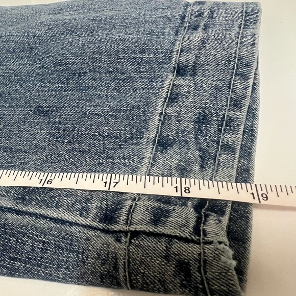 Vintage women’s Bill Blass Blue Denim Jacket - Picture 9 of 10